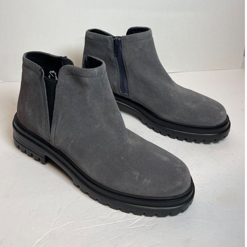 NWOB Vaneli Gray Suede Chelsea Boots Size 9 Chunky Sole Ankle Booties